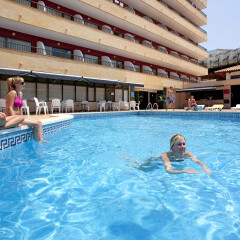 Отель Lively Magaluf - Adults Only бассейн