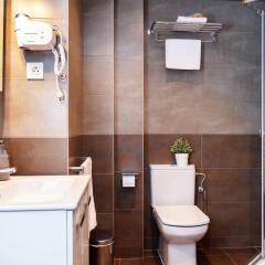 Апартаменты Feelathome Plaza Apartments ванная