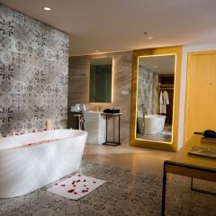 Отель Quinter Central Nha Trang ванная