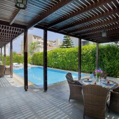 Отель Villa Skyros бассейн
