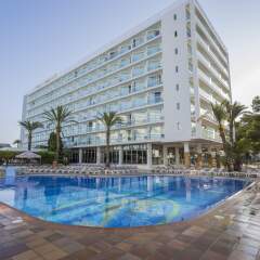 Sirenis Hotel Goleta - Tres Carabelas & Spa бассейн