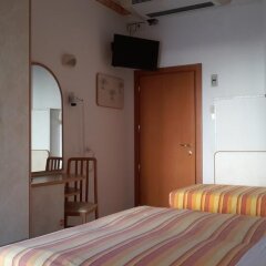 Hotel Atlantic Гаттео-а-Маре сейф в номере