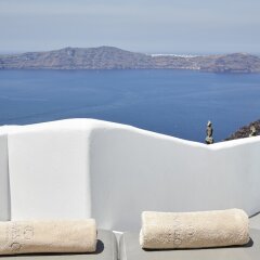 Отель Eden Villas By Canaves Oia Греция, Остров Санторини - отзывы, цены и фото номеров - забронировать отель Eden Villas By Canaves Oia онлайн балкон