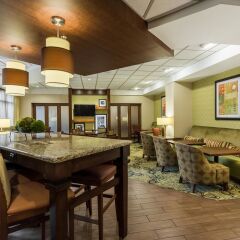 Отель Hampton Inn Meridian в номере фото 2