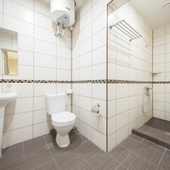 Гостиница Roomp Tsvetnoj Bulvar Mini-Hotel в Москве отзывы, цены и фото номеров - забронировать гостиницу Roomp Tsvetnoj Bulvar Mini-Hotel онлайн Москва ванная фото 2