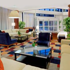 Отель Four Points by Sheraton Long Island City интерьер отеля