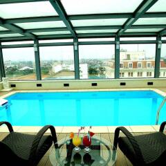 Skylark Hotel бассейн фото 2