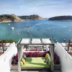 Отель The Nai Harn Phuket пляж