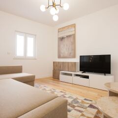 Апартаменты Mouraria Blue Three-Bedroom Apartment w/ Parking - by LU Holidays комната для гостей фото 2