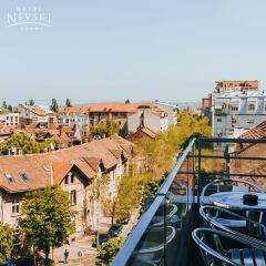 Отель NEVSKI Белград бассейн