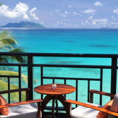 Отель Hilton Seychelles Northolme Resort & Spa Сейшельские острова, Остров Маэ - отзывы, цены и фото номеров - забронировать отель Hilton Seychelles Northolme Resort & Spa онлайн балкон