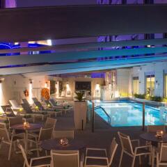 Отель Holiday Inn Doha - The Business Park бассейн
