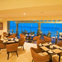 Отель Grand Park Royal Luxury Resort Cancun Caribe гостиничный бар