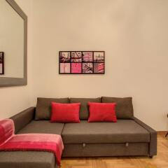 Апартаменты Elegant Apartment Behind The Colosseum Рим комната для гостей фото 5