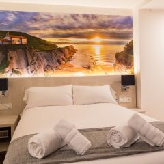 Отель Atotxa Rooms Сан-Себастьян сейф в номере