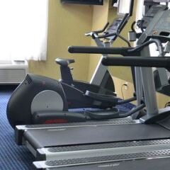 Holiday Inn Express Hotel & Suites Hinton фитнесс-зал фото 3