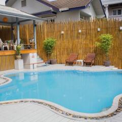 Отель Wild Orchid Villa Бангкок бассейн фото 3