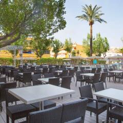 Отель JS Sol de Alcudia гостиничный бар