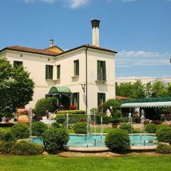 Отель Relais Villa Selvatico Ронкаде бассейн