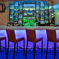 Отель Hilton Garden Inn New York/Central Park South-Midtown West гостиничный бар