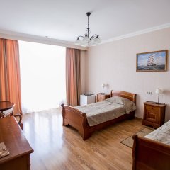 Villa al Marine в Утёсе 5 отзывов об отеле, цены и фото номеров - забронировать гостиницу Villa al Marine онлайн Утёс комната для гостей