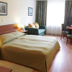 Апартаменты Apartments Deutschmeister комната для гостей