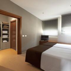 Отель Aparthotel Senator Barcelona комната для гостей фото 5