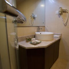 Отель Park Village by KGH Group Непал, Катманду - отзывы, цены и фото номеров - забронировать отель Park Village by KGH Group онлайн ванная фото 2