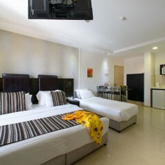 Отель Royalty Suites комната для гостей фото 7