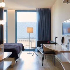 Отель Scandic Hamburg Emporio Германия, Гамбург - 5 отзывов об отеле, цены и фото номеров - забронировать отель Scandic Hamburg Emporio онлайн комната для гостей