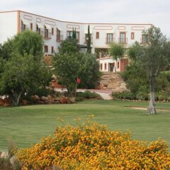 Отель Quinta dos Poetas Nature Hotel & Apartments Португалия, Фару - отзывы, цены и фото номеров - забронировать отель Quinta dos Poetas Nature Hotel & Apartments онлайн спортивное сооружение