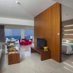 King Evelthon Beach Hotel & Resort комната для гостей фото 2