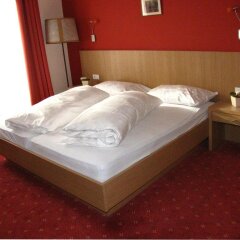 Hotel Weingarten Кальдаро-сулла-Страда-дель-Вино сейф в номере