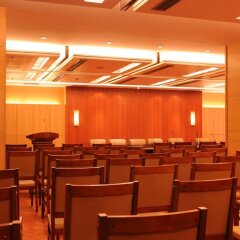 Rising Dragon International Hotel развлечения