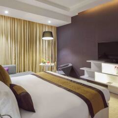 Отель Novotel Suites Riyadh Dyar комната для гостей
