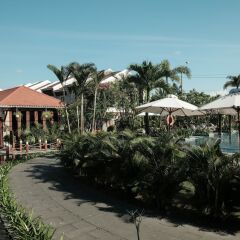 Отель Silk Sense Hoi An River Resort пляж