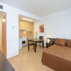 Отель Tryp Madrid Airport Suites Испания, Мадрид - отзывы, цены и фото номеров - забронировать отель Tryp Madrid Airport Suites онлайн комната для гостей фото 3