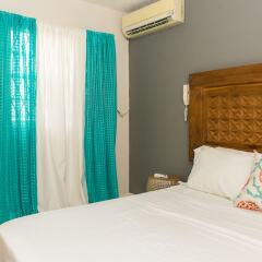 Отель Kingston Most Centrally Located Two Bdrm комната для гостей фото 4