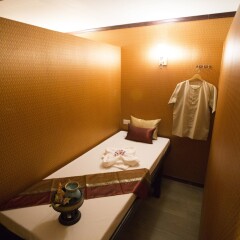 J&Y Hotel Бангкок спа