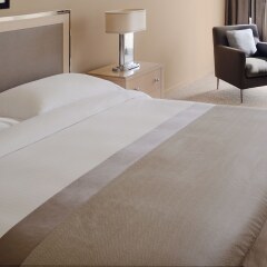 Отель Mövenpick Hotel Beirut Ливан, Бейрут - 1 отзыв об отеле, цены и фото номеров - забронировать отель Mövenpick Hotel Beirut онлайн комната для гостей фото 3
