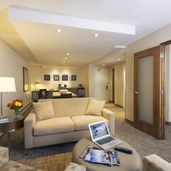 Отель International Hotel Calgary Канада, Калгари - отзывы, цены и фото номеров - забронировать отель International Hotel Calgary онлайн комната для гостей фото 5