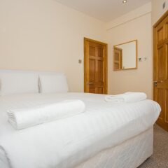 Отель 2 Bedroom Apartment In Fulham Великобритания, Лондон - отзывы, цены и фото номеров - забронировать отель 2 Bedroom Apartment In Fulham онлайн комната для гостей фото 4