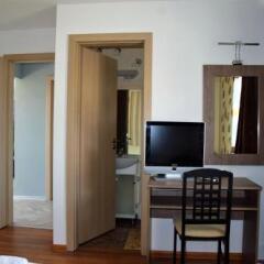 Hotel Tri Buki Кюстендил удобства в номере