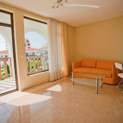 Апартаменты Apartment In Kambani 1 Apartcomplex Свети Влас комната для гостей фото 2