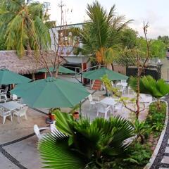 Отель Casadana Thulusdhoo Остров Гасфинолу бассейн