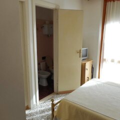 Отель Villa Gina Кьянчиано Терме сейф в номере