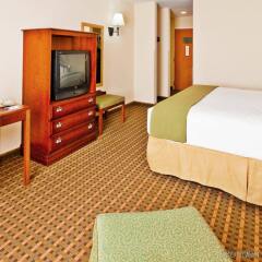 Holiday Inn Express Hotel & Suites MERIDIAN удобства в номере