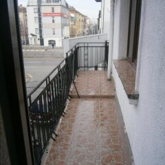 Отель Ivory Tower Hostel Болгария, София - отзывы, цены и фото номеров - забронировать отель Ivory Tower Hostel онлайн балкон