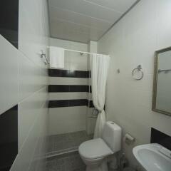 Отель Log Inn Boutique Тбилиси ванная