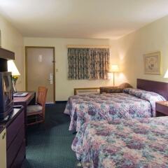 Отель Americas Best Value Inn Columbus North Колумбус комната для гостей фото 5
